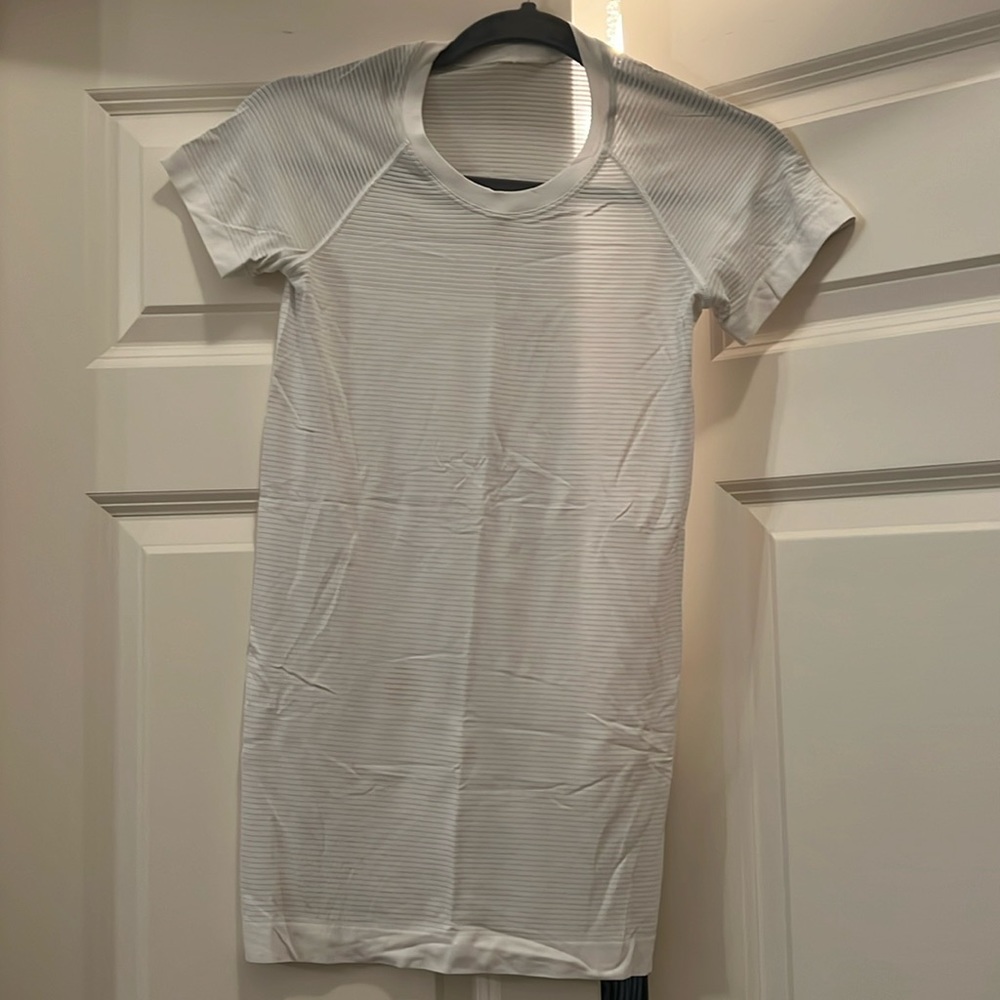 Lululemon Short Sleeve Swiftly Tech